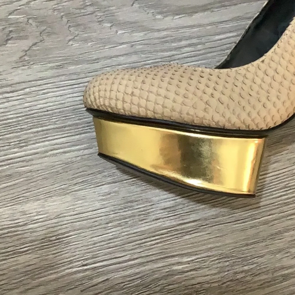 Fergie Tan Close Toe Shoes